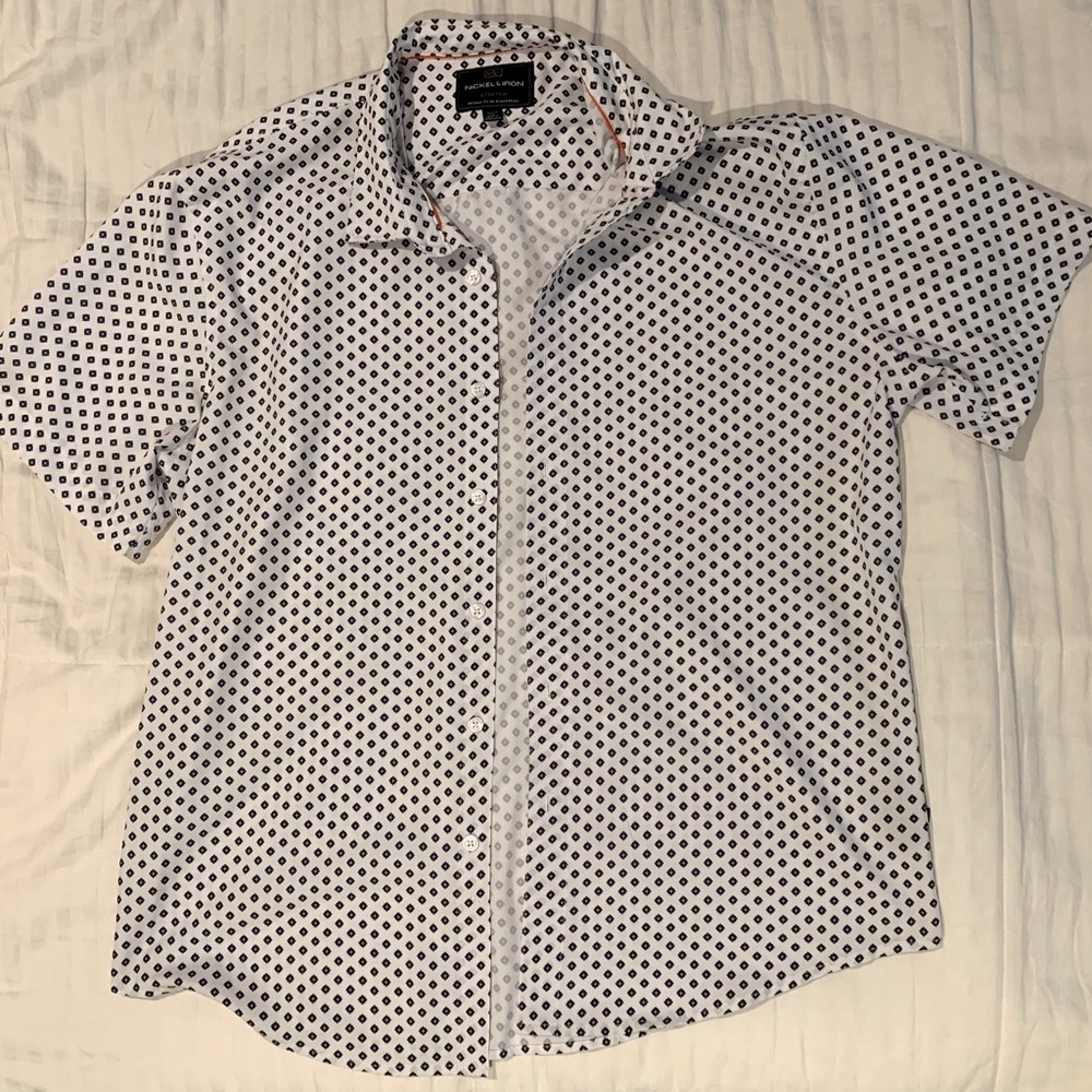 Men’s XL Nickel and Iron Casual Button Down Shirt